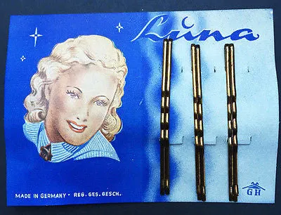 Attractive Vintage 1940s Display Card of 6cm Strong Waved Hair Pins