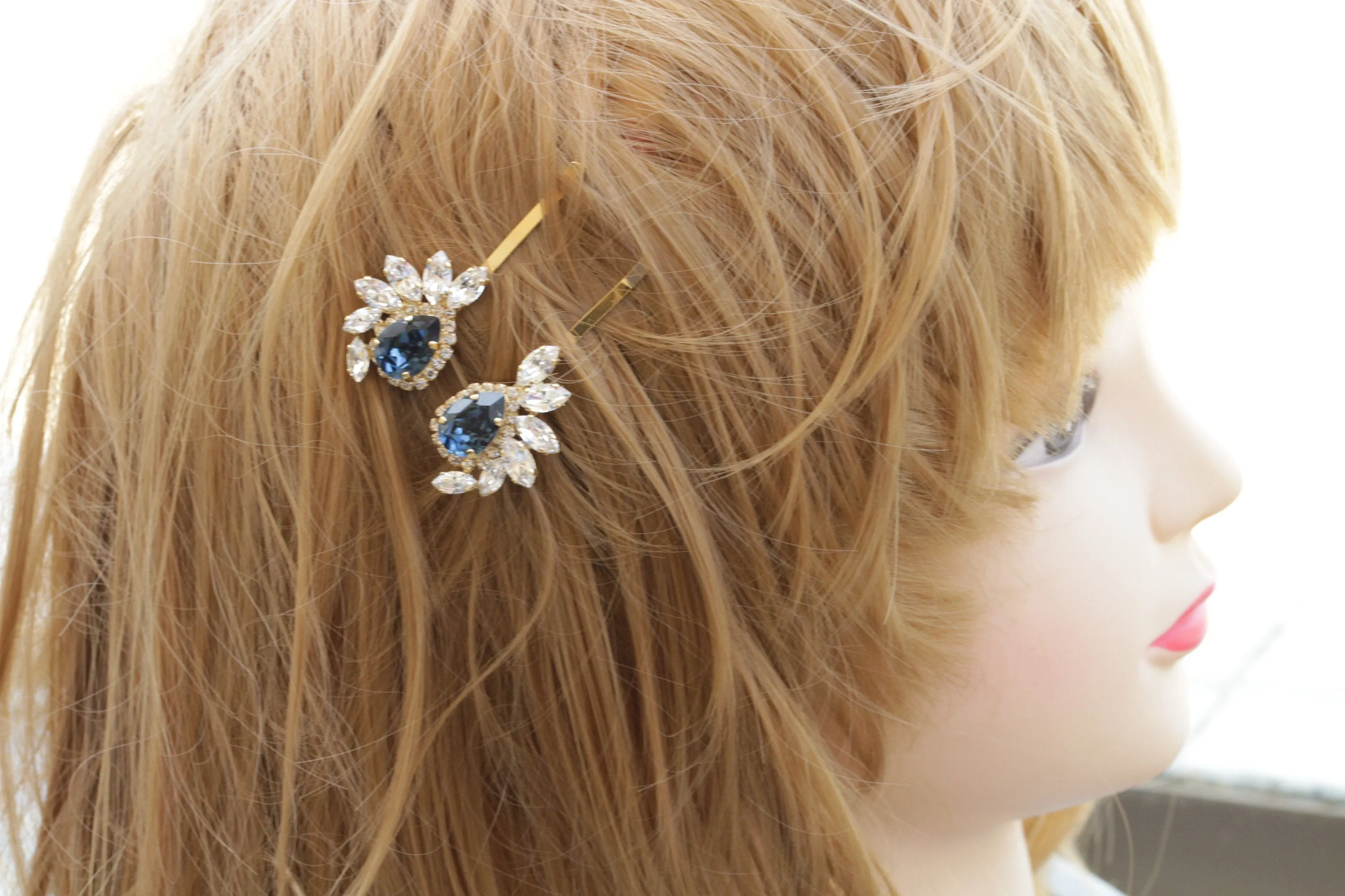 BLUSH BOBBY PINS