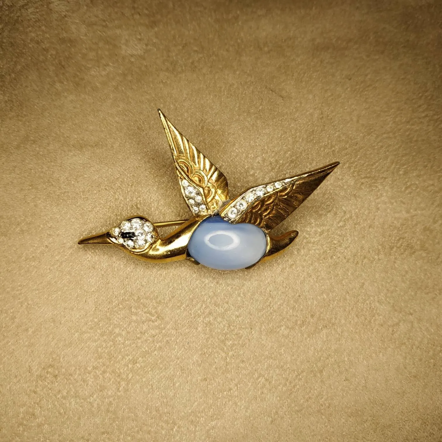 Boucher Bird Brooch Jelly Belly