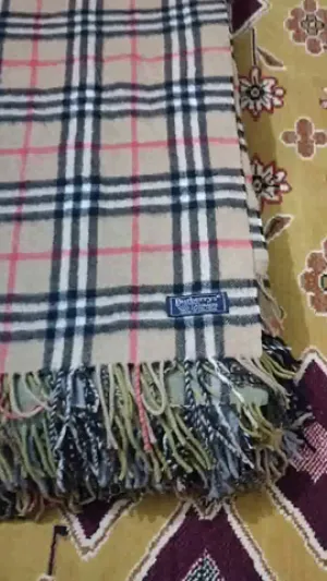 Burberry scarves - 30 pieces