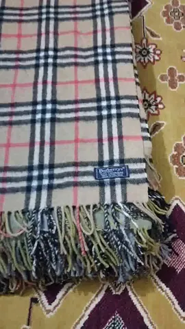 Burberry scarves - 30 pieces