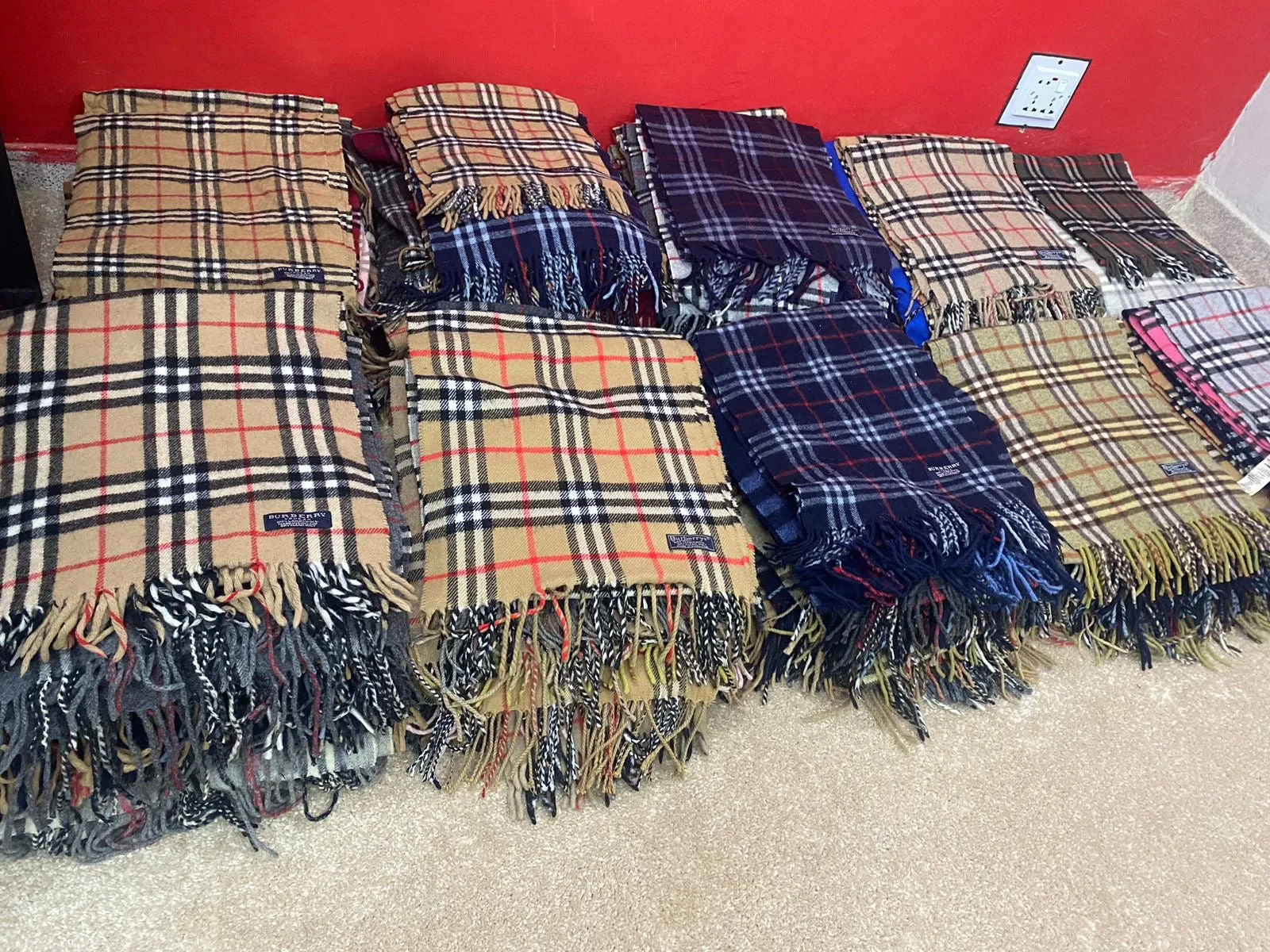 Burberry Scarves 50PCs