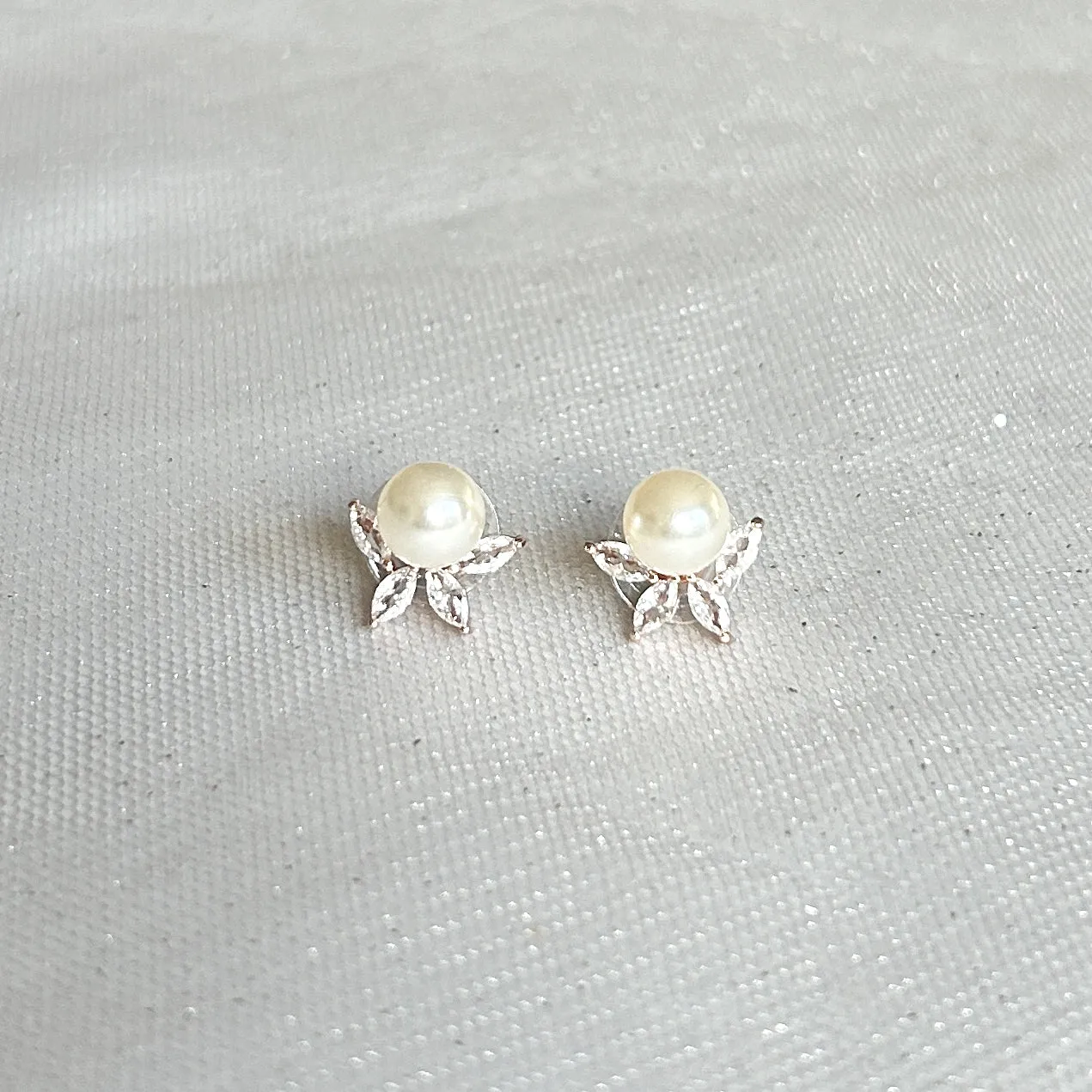 Pearl Stud Earrings with Crystal Vintage Inspired Earrings