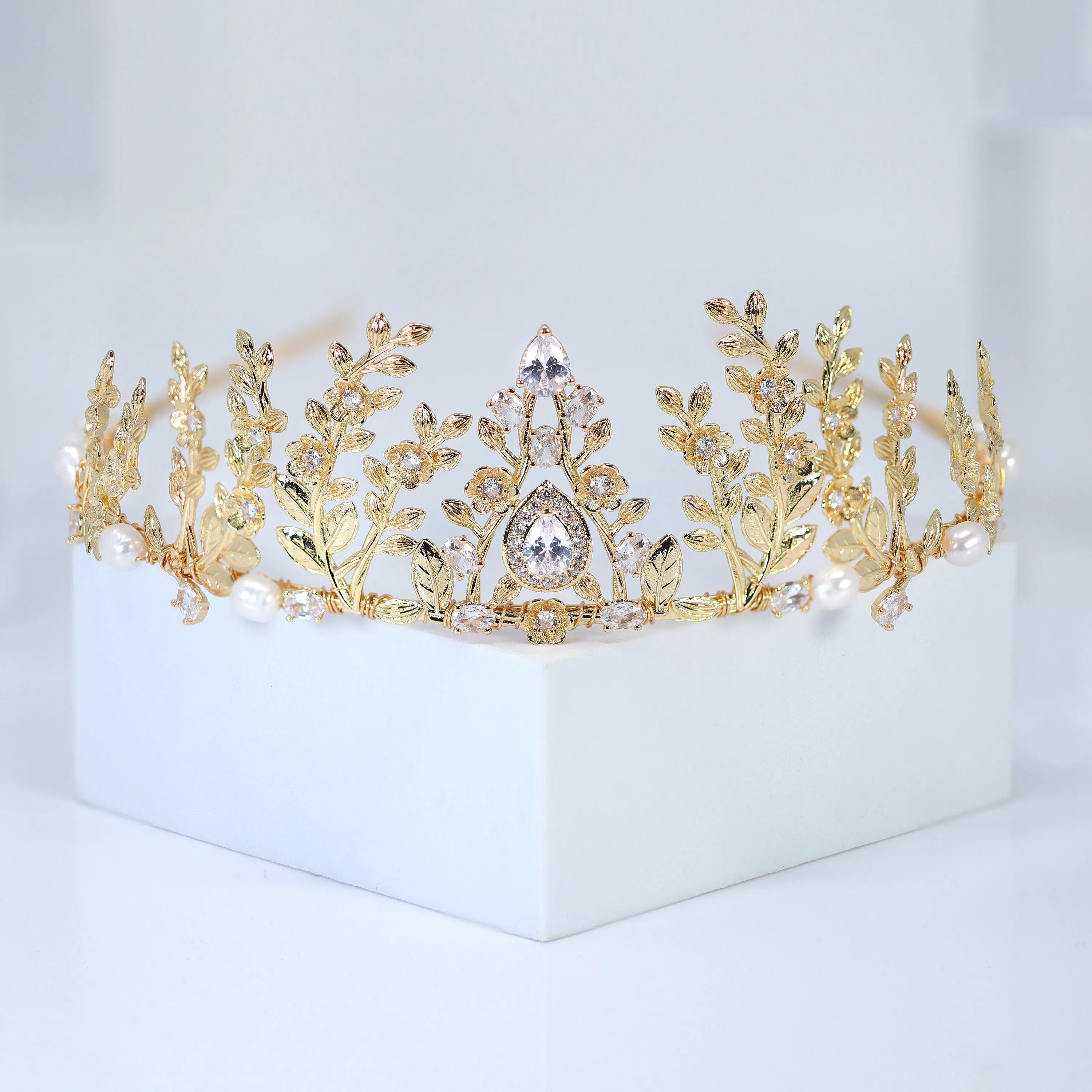 Swarovski Crystal, Natural Pearl And Flower Of Eternal Elegance In Heavenly Gold Garden Queen Tiara Bride Crown , Bridal Wedding Crown