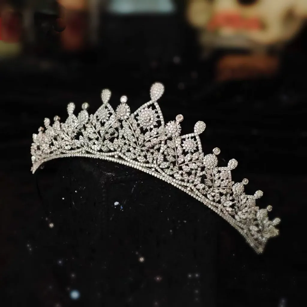 T215. rhinestone crown for wedding.