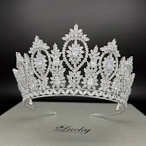 Tiara with Finest of Diamond Like Sparkles, Iconic Zirconia