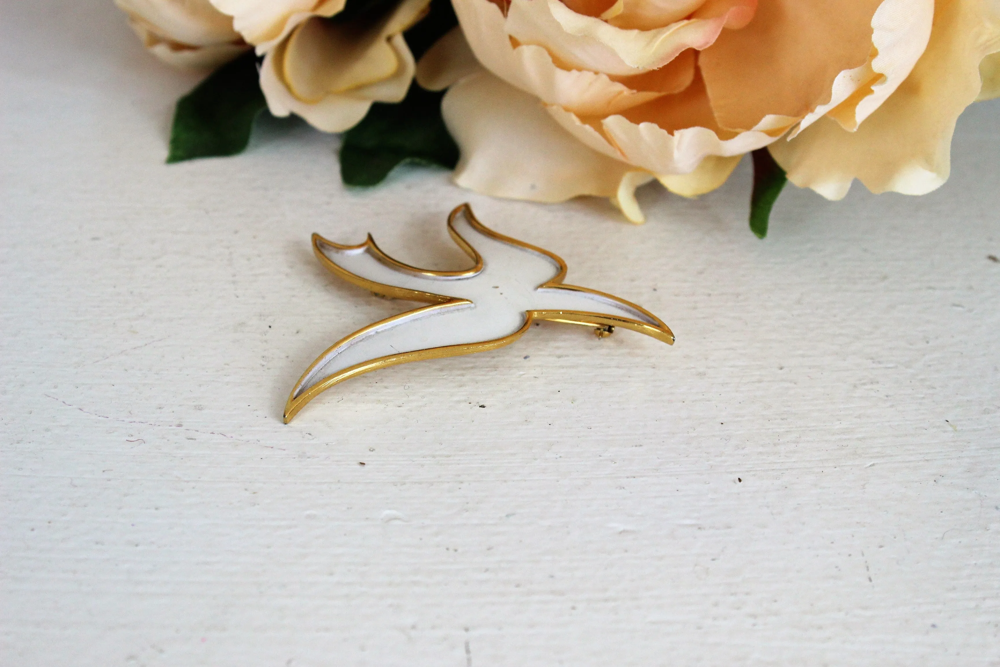 Vintage Trifari Dove Brooch